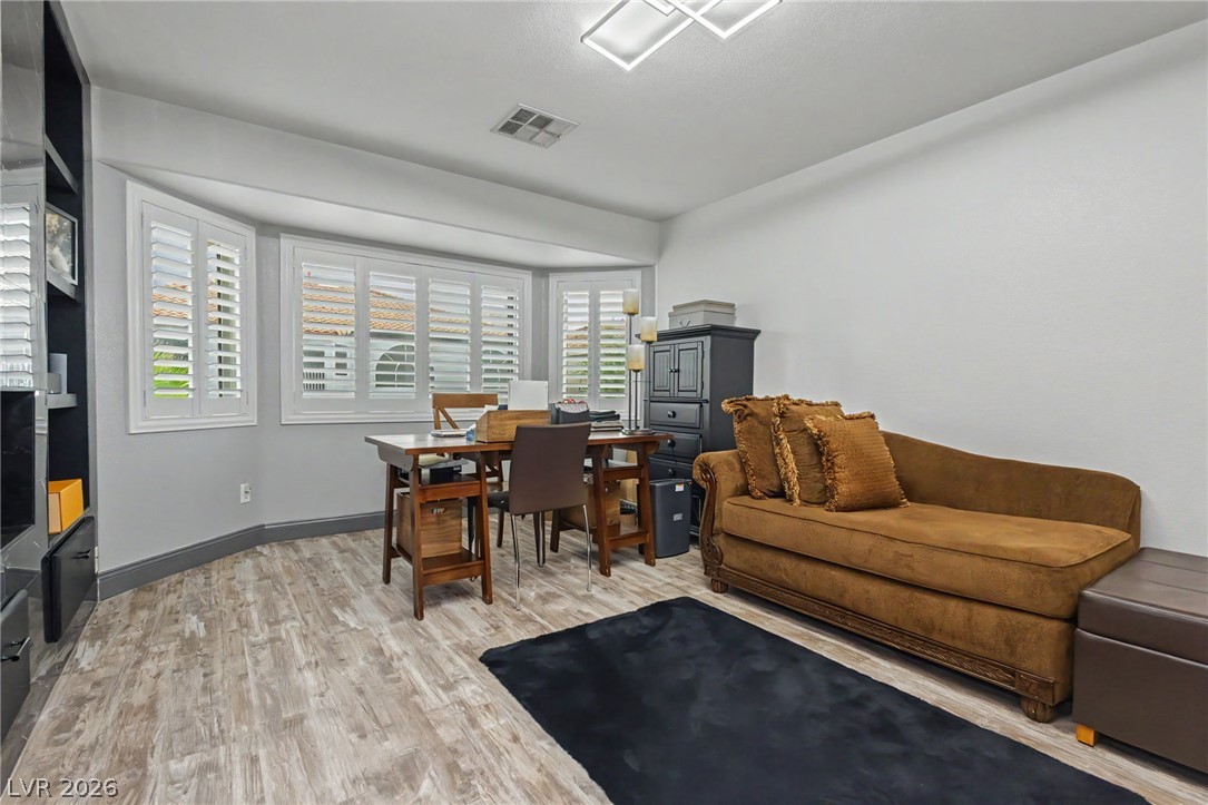 6707 Zephyr Wind Avenue