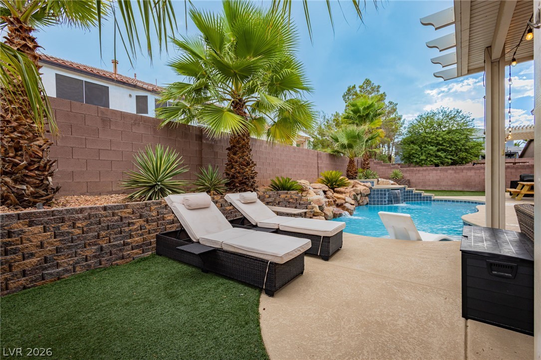 6707 Zephyr Wind Avenue
