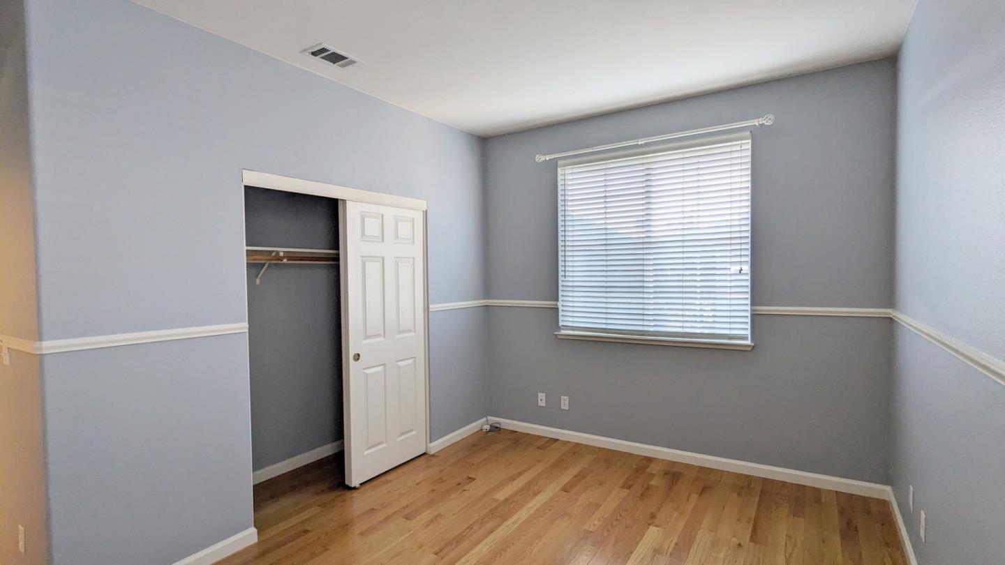 703 Lacewing LN