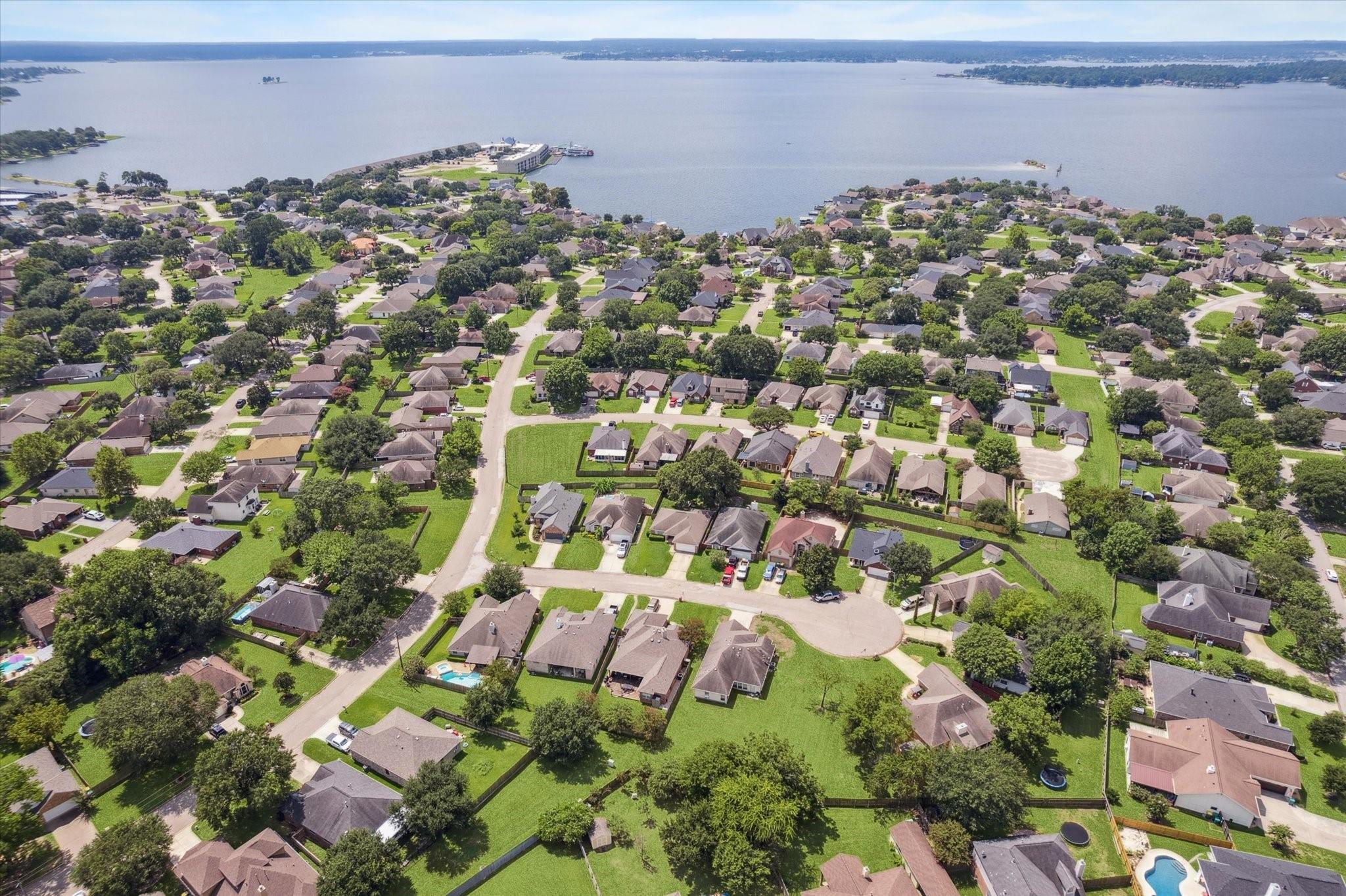 5118 Sleepy Point, Willis