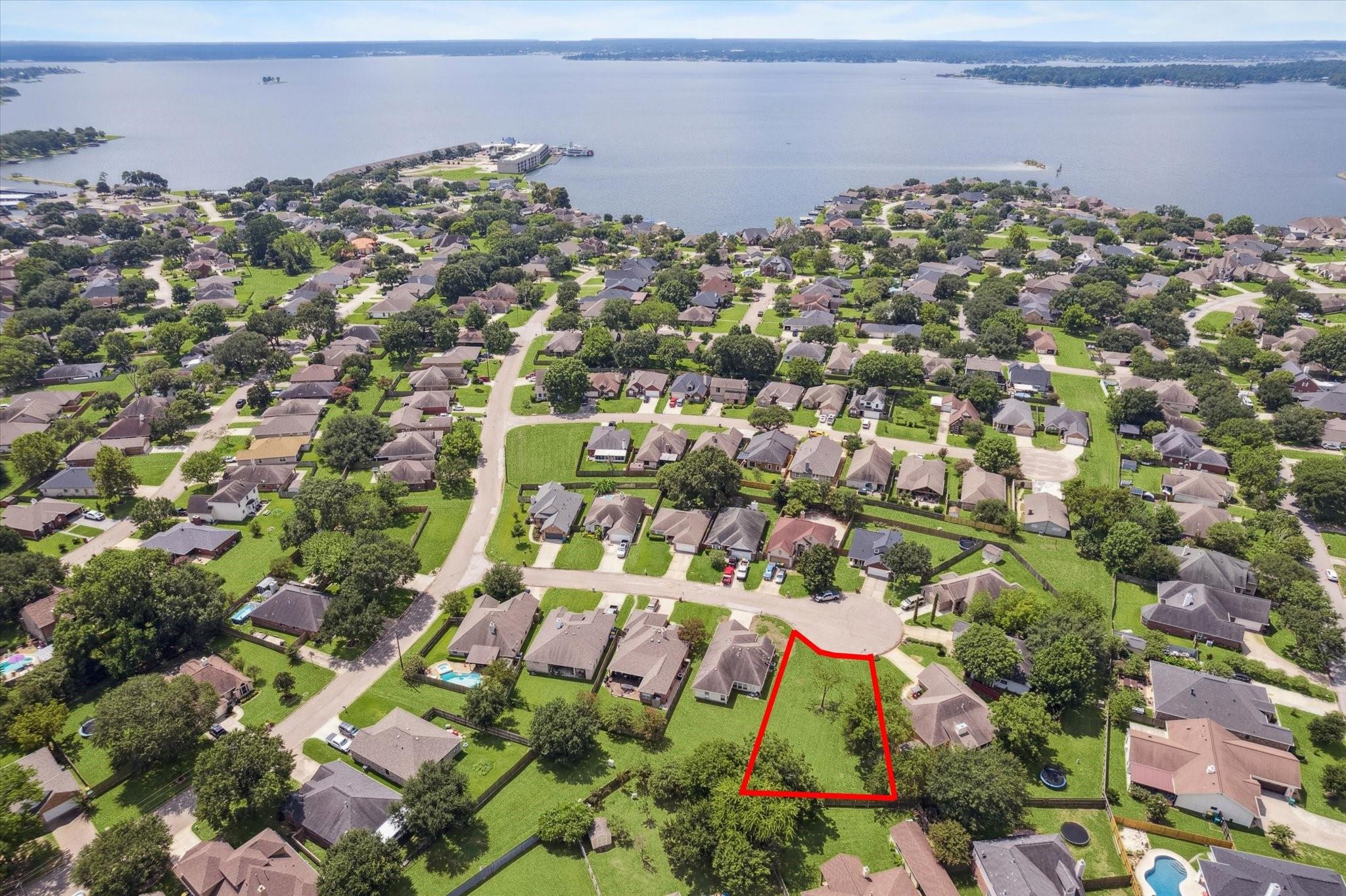 5118 Sleepy Point, Willis