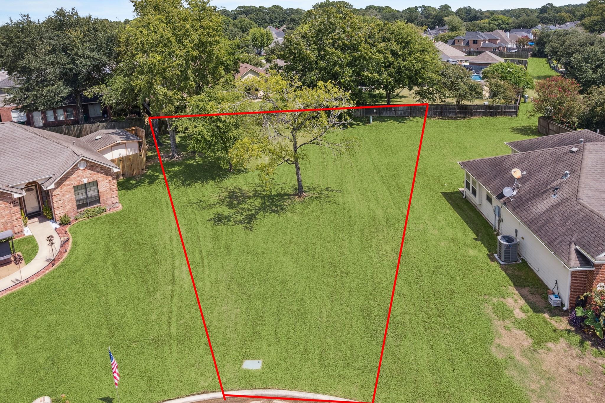 5118 Sleepy Point, Willis