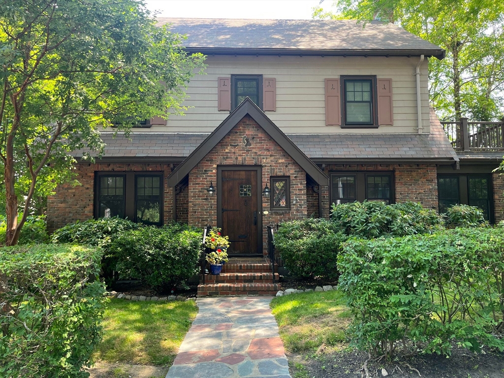 18 Hillcroft Road