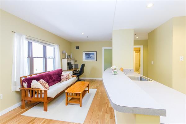 534 Commonwealth Ave # 5C