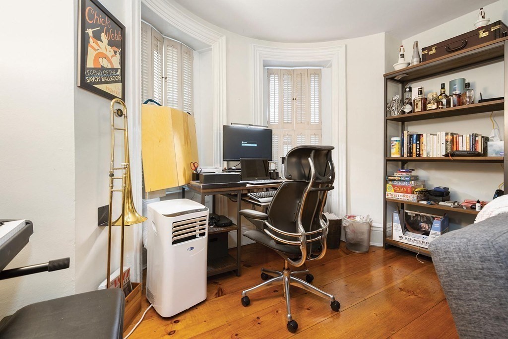 28 Dartmouth Street # 1