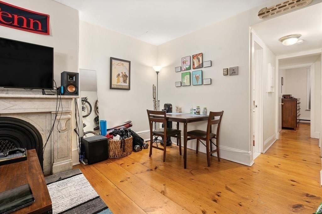 28 Dartmouth Street # 1