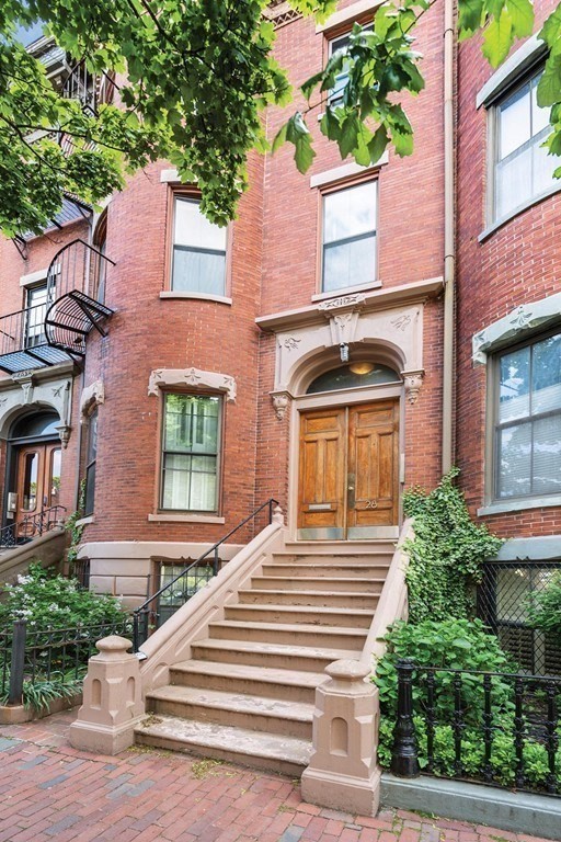 28 Dartmouth Street # 1