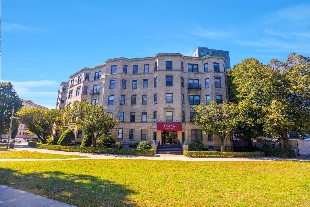 11 Park Drive # 7