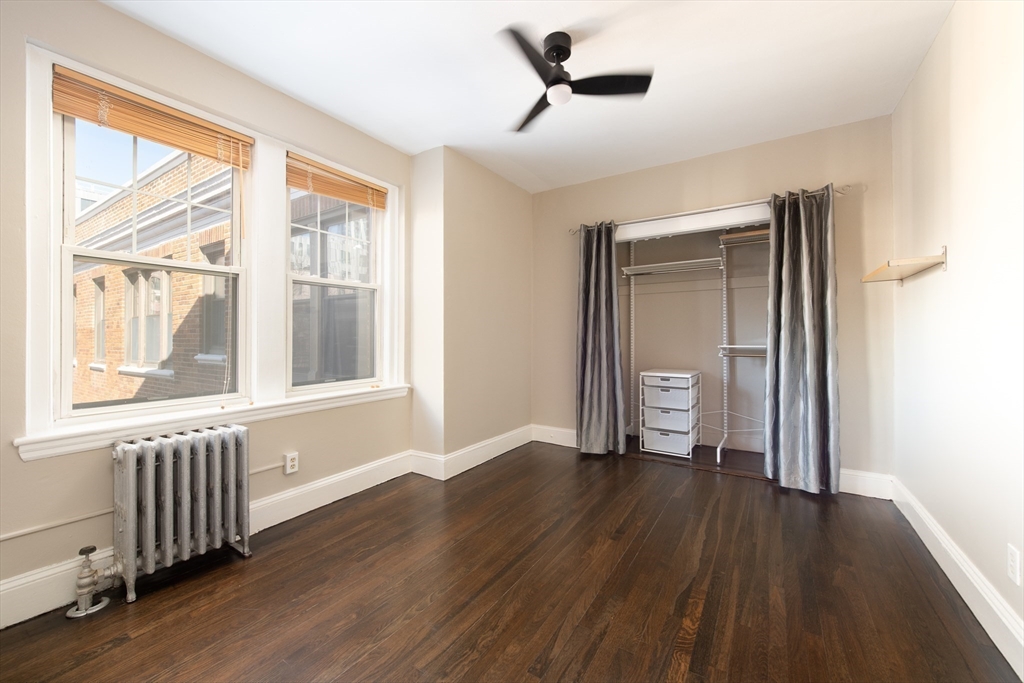 64 Queensberry Street # 401