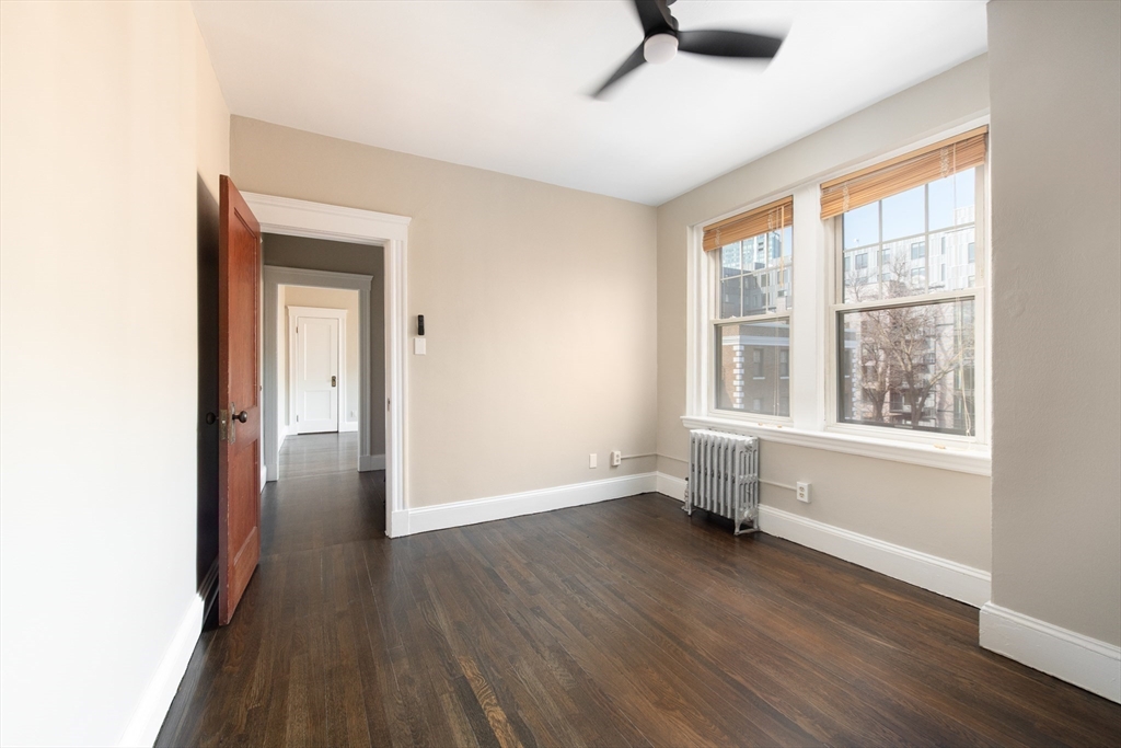 64 Queensberry Street # 401