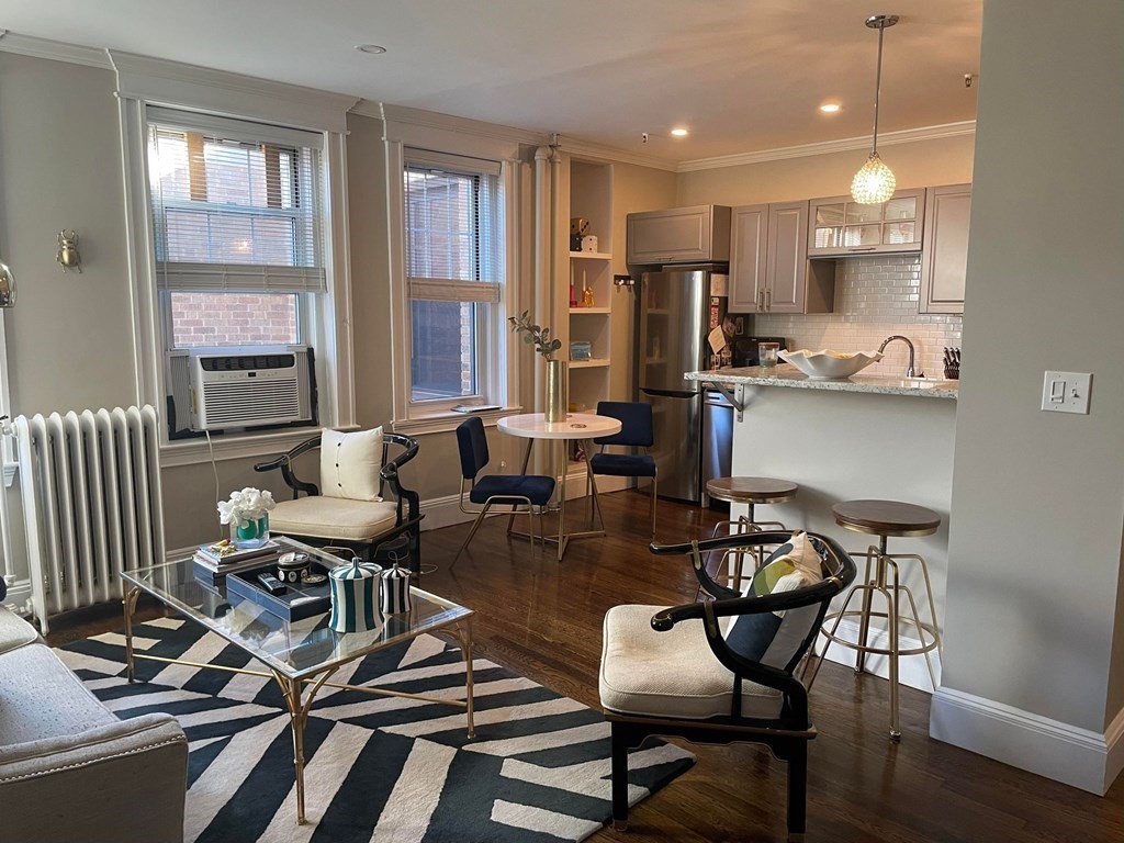 118 The Riverway # 34