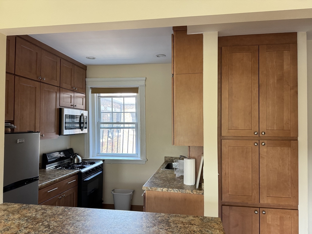 31 Queensberry St # 23