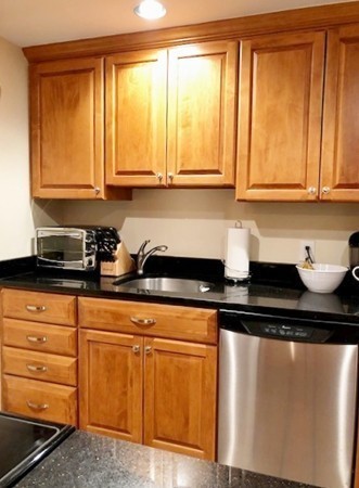 103 Gainsborough Street # 405