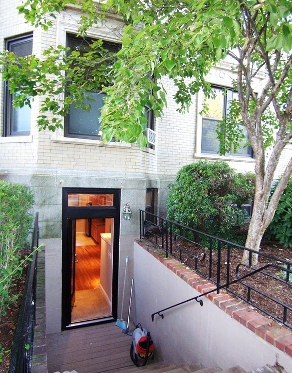 61 Park Drive # 22