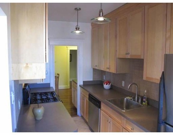 66 Queensberry Street # 419