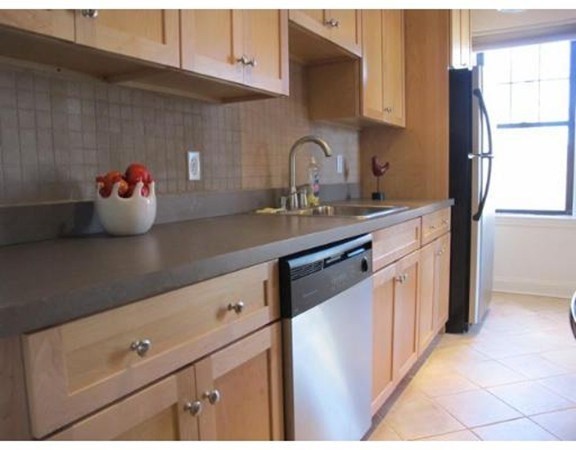 66 Queensberry Street # 419