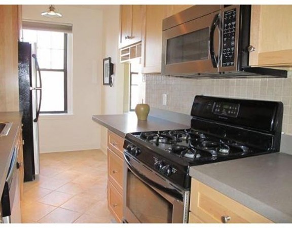 66 Queensberry Street # 419