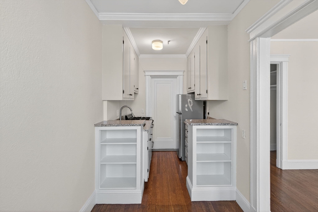 118 The Riverway # 29