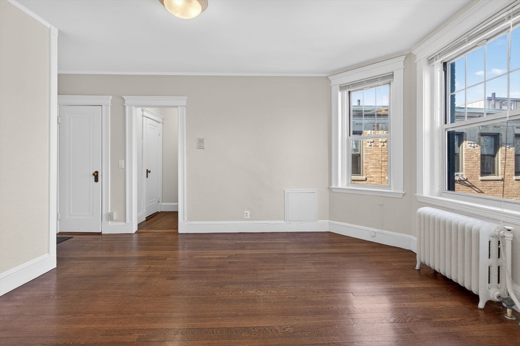 118 The Riverway # 29