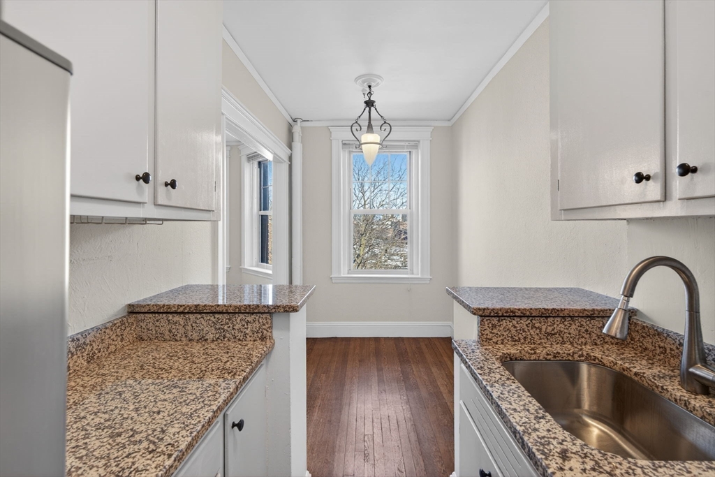 118 The Riverway # 29