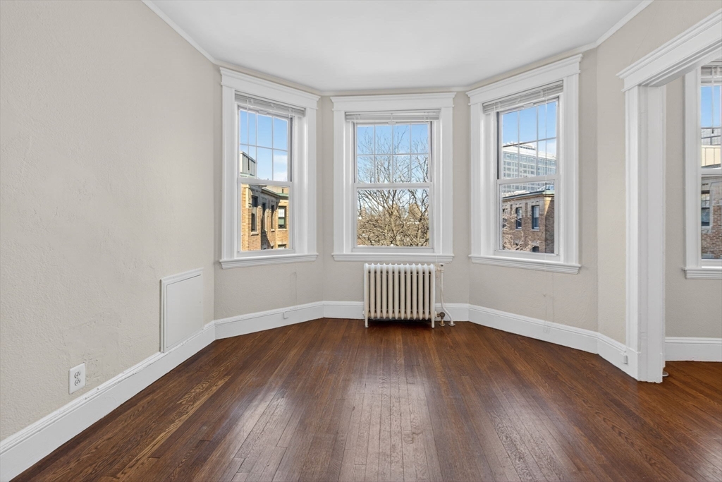 118 The Riverway # 29