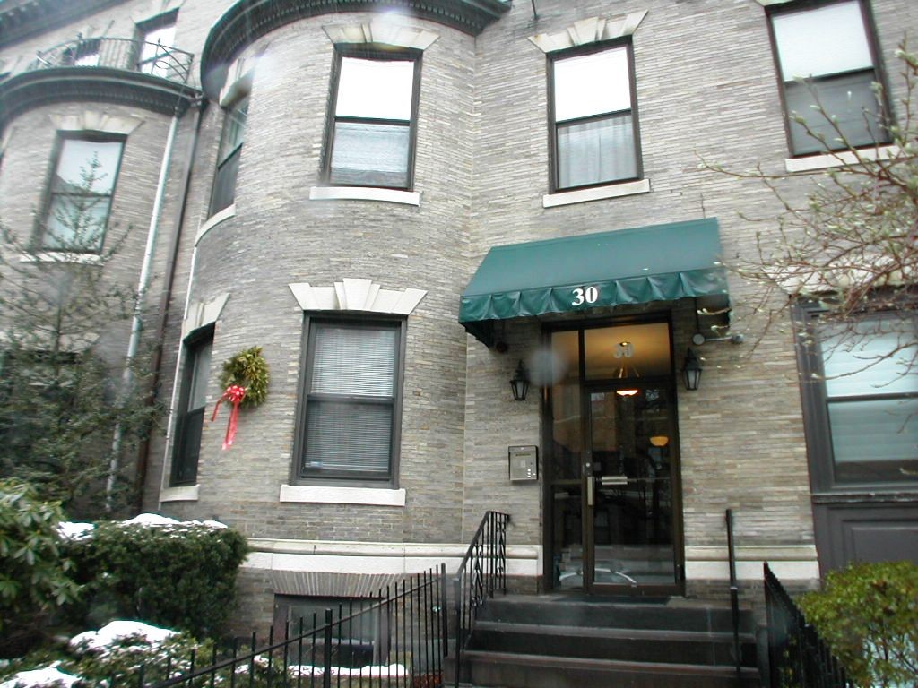 30 Peterborough Street # 24