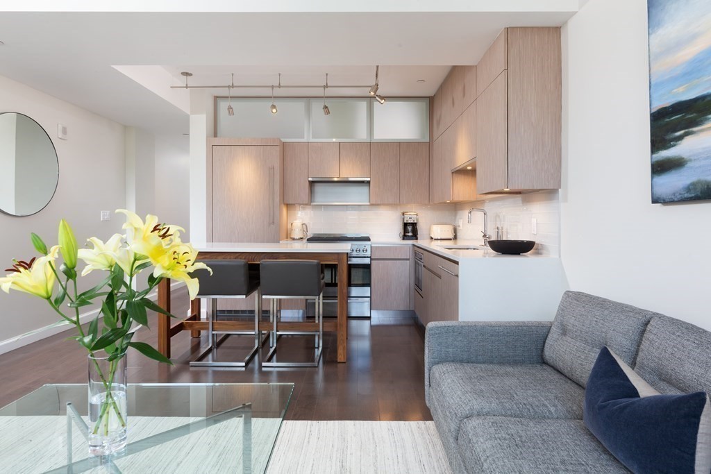 43 Westland Ave # 112