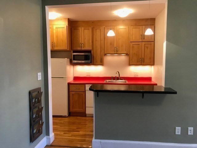 62 Queensberry Street # 405