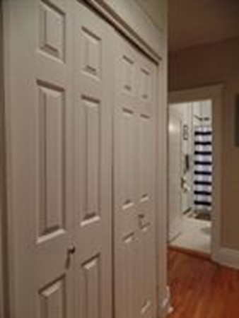 60 Queensberry Street # 1