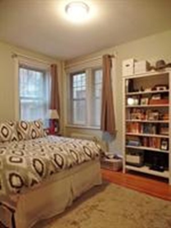 60 Queensberry Street # 1