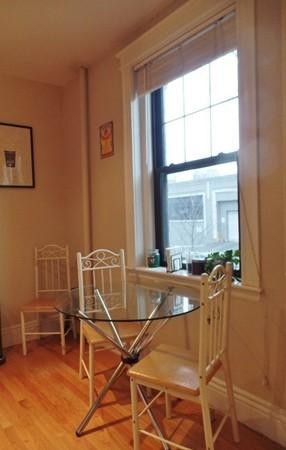 60 Queensberry Street # 1