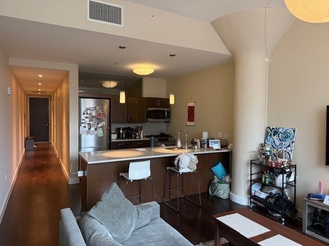 43 Westland Ave # 408