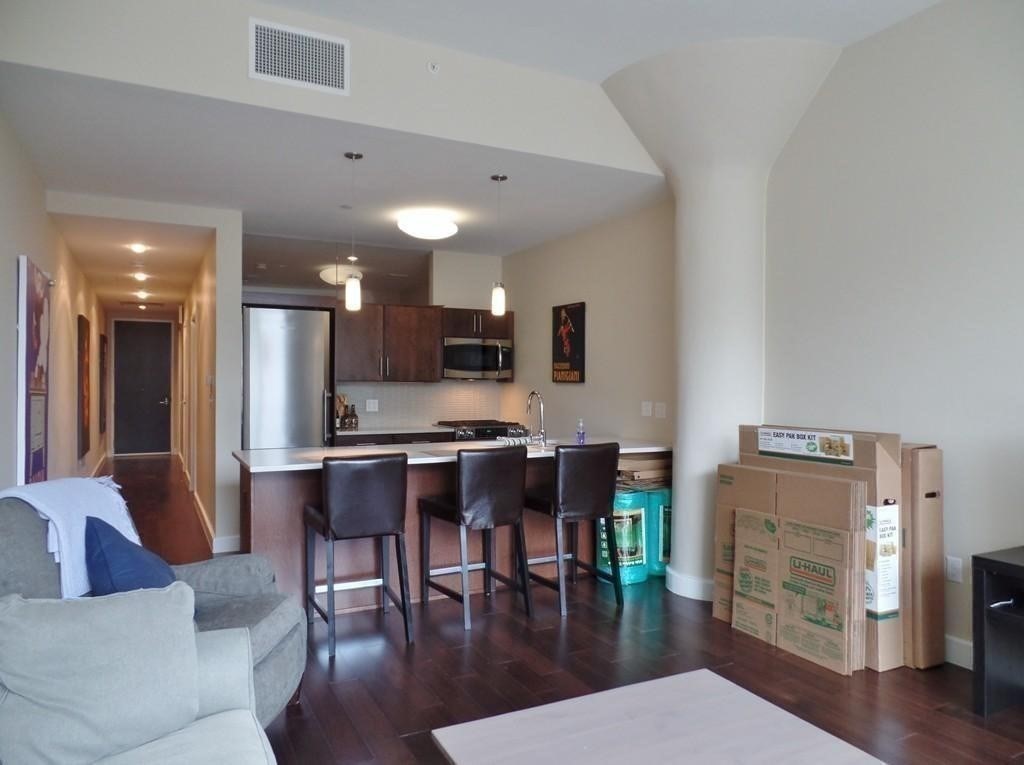 43 Westland Ave # 408