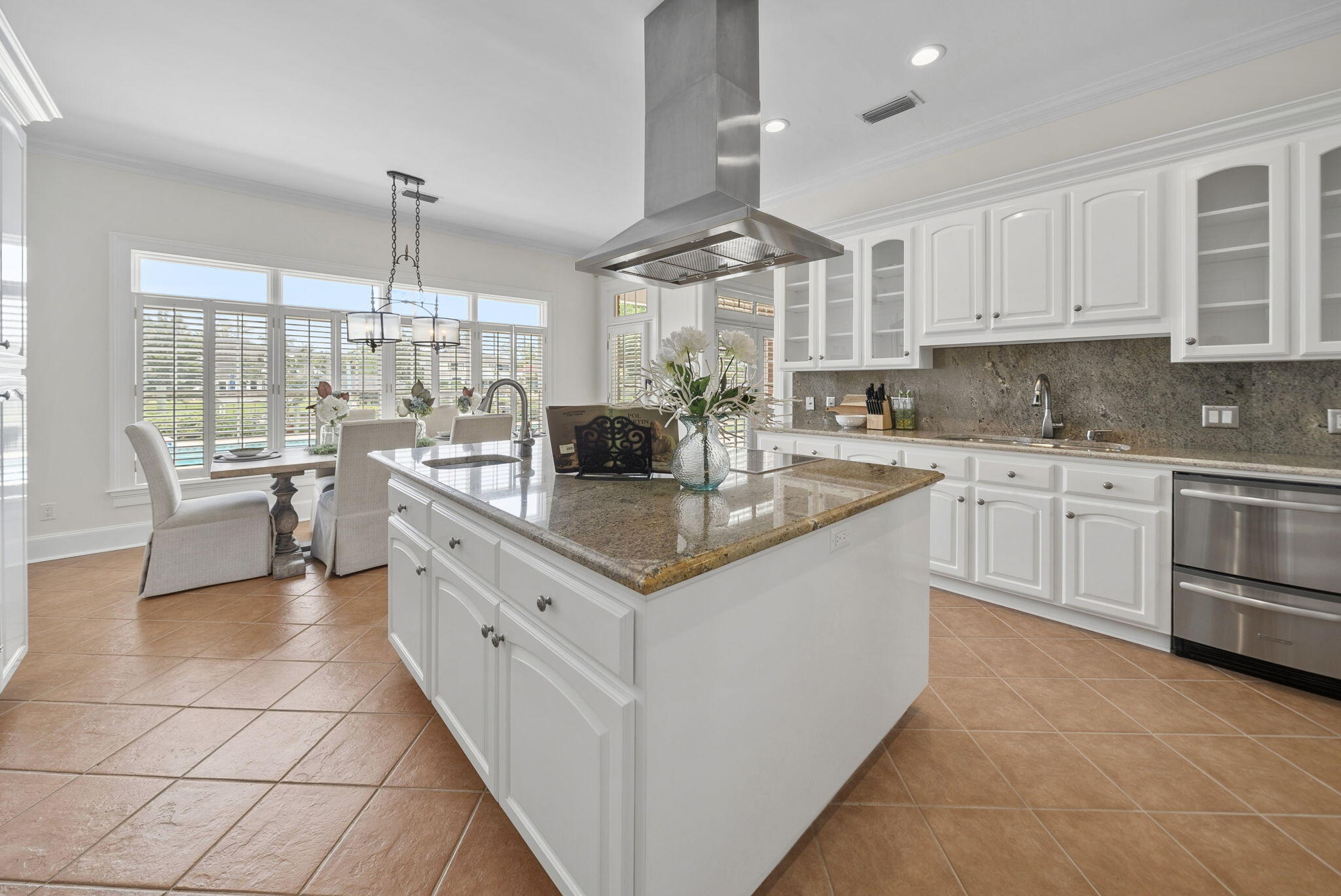 2806 Canal Drive