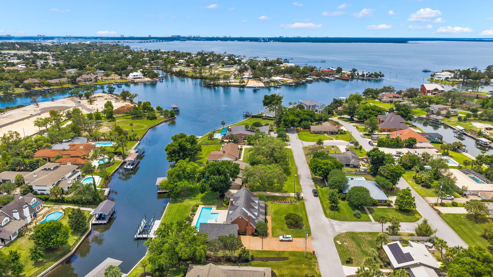 2806 Canal Drive