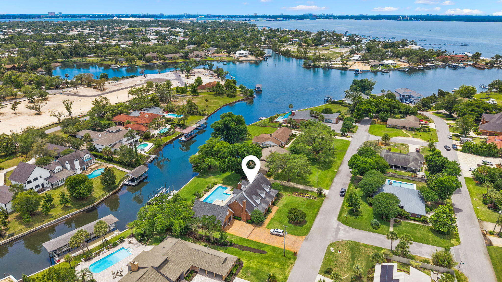 2806 Canal Drive