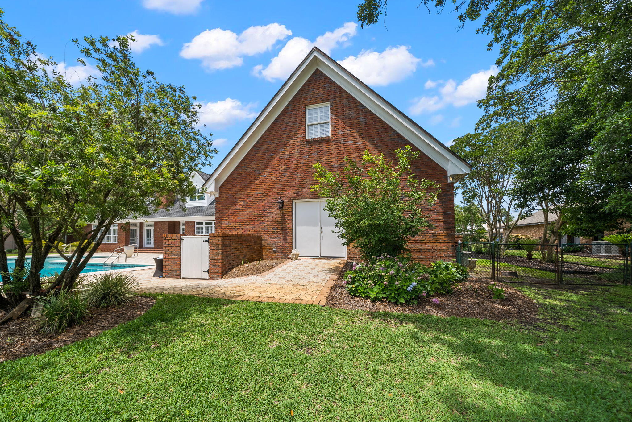 2806 Canal Drive