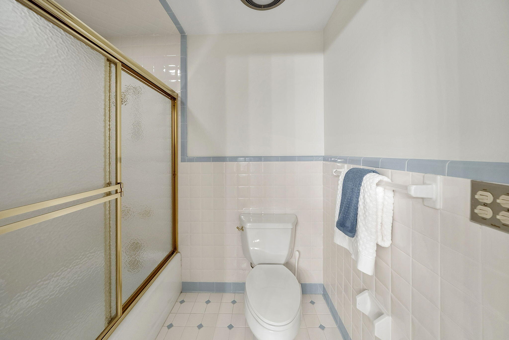2806 Canal Drive