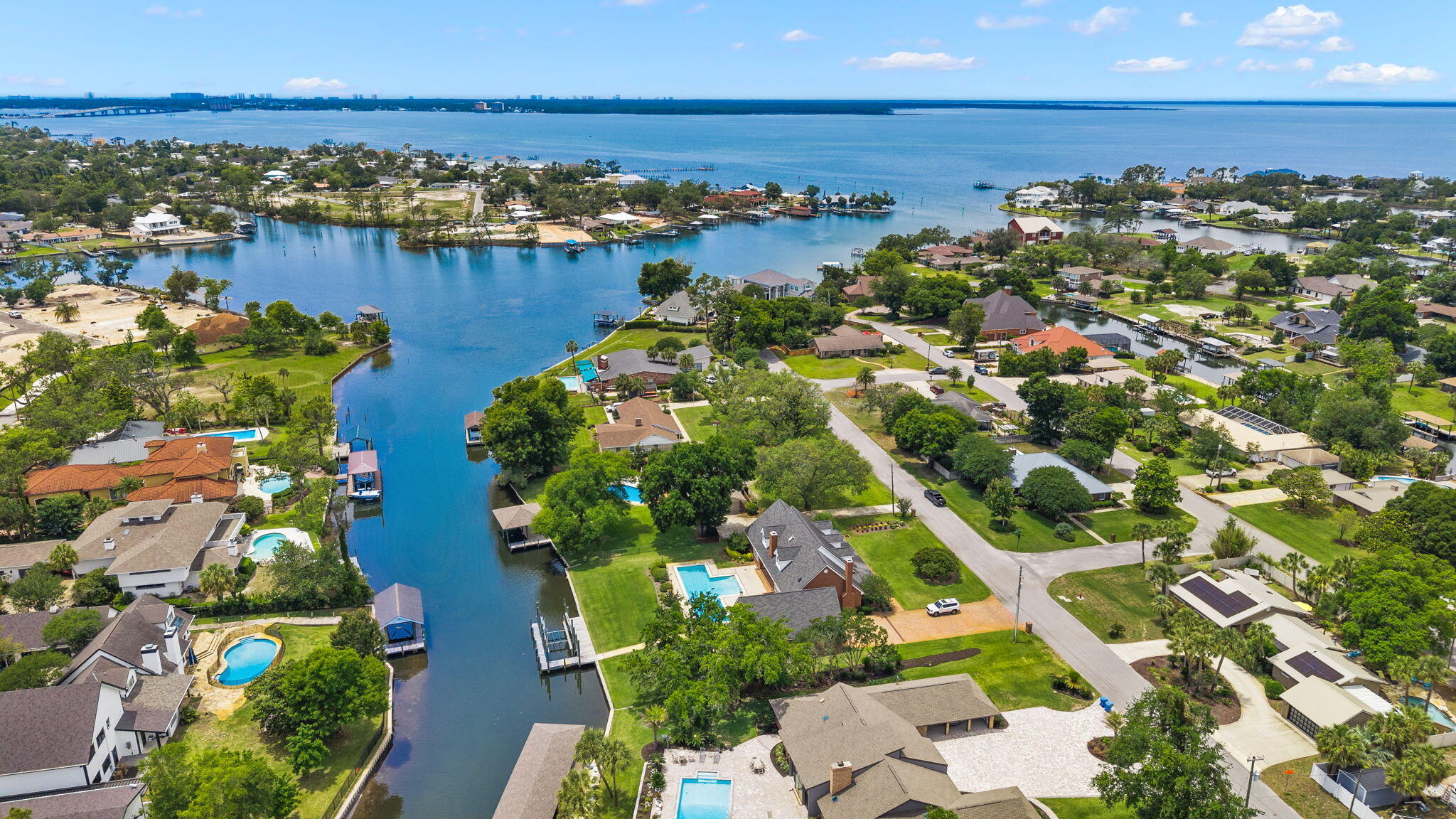 2806 Canal Drive