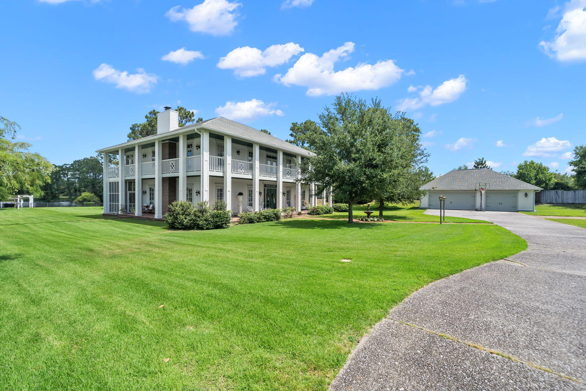 131 Legend Lakes Drive