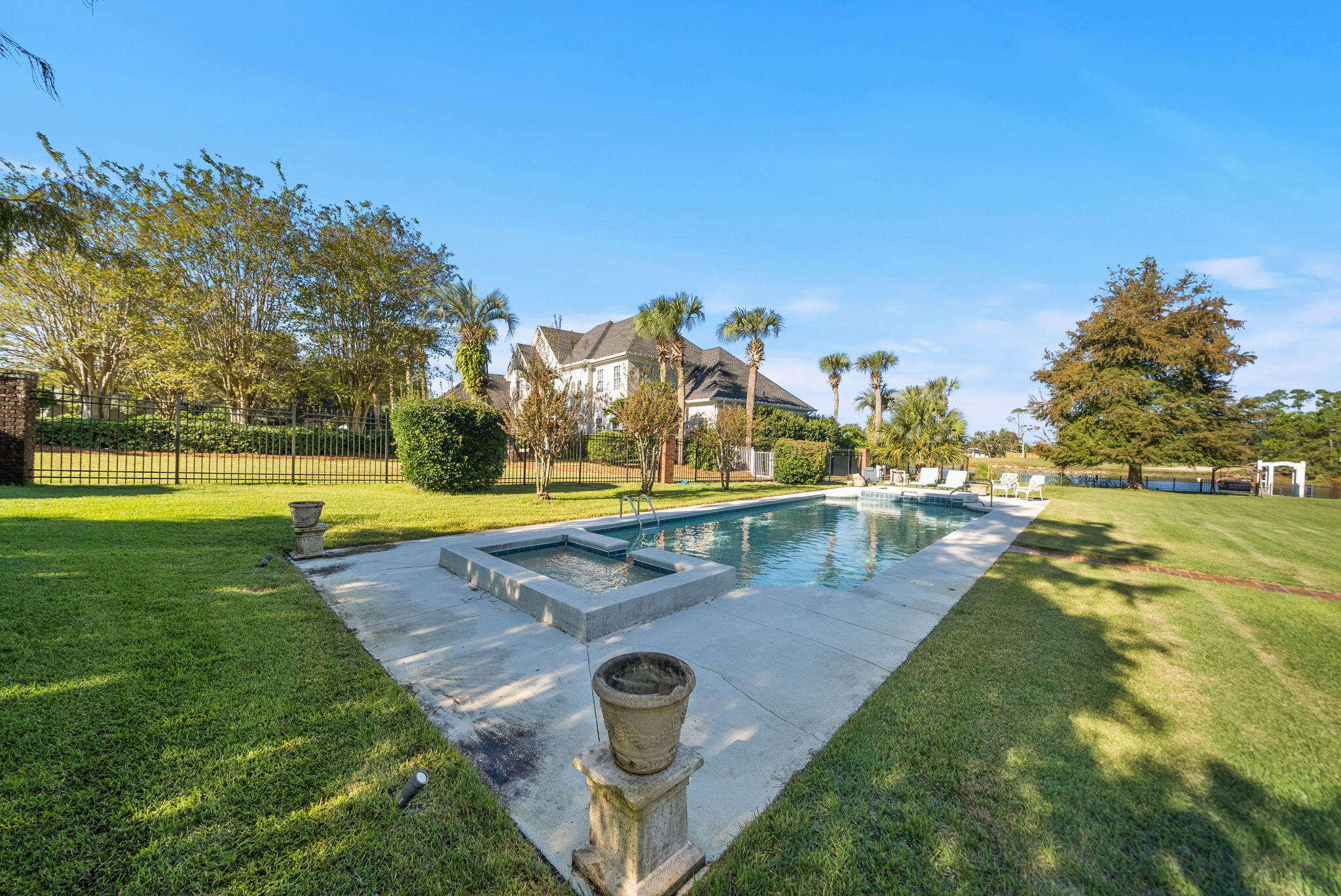 131 Legend Lakes Drive