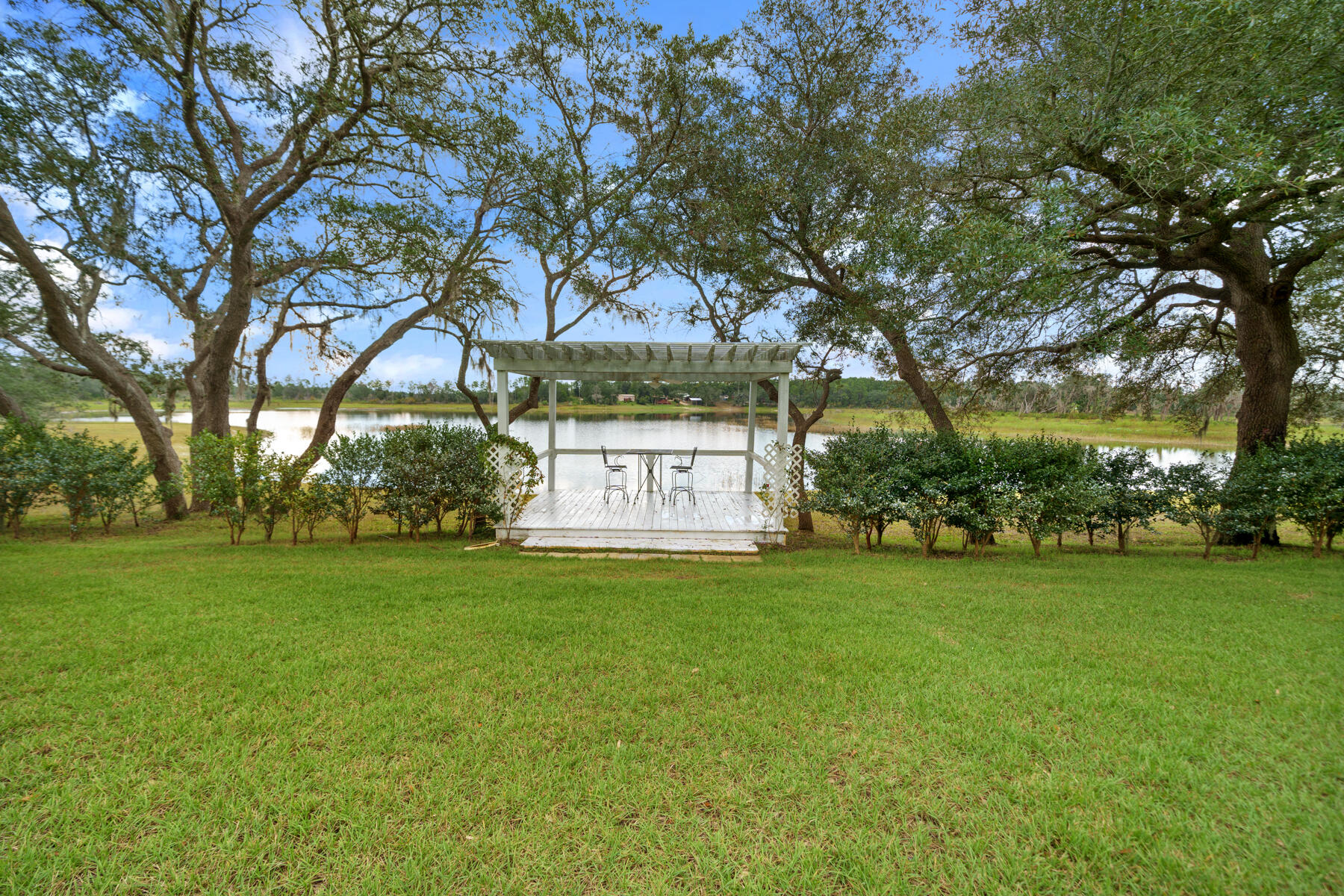 15702 FL-77