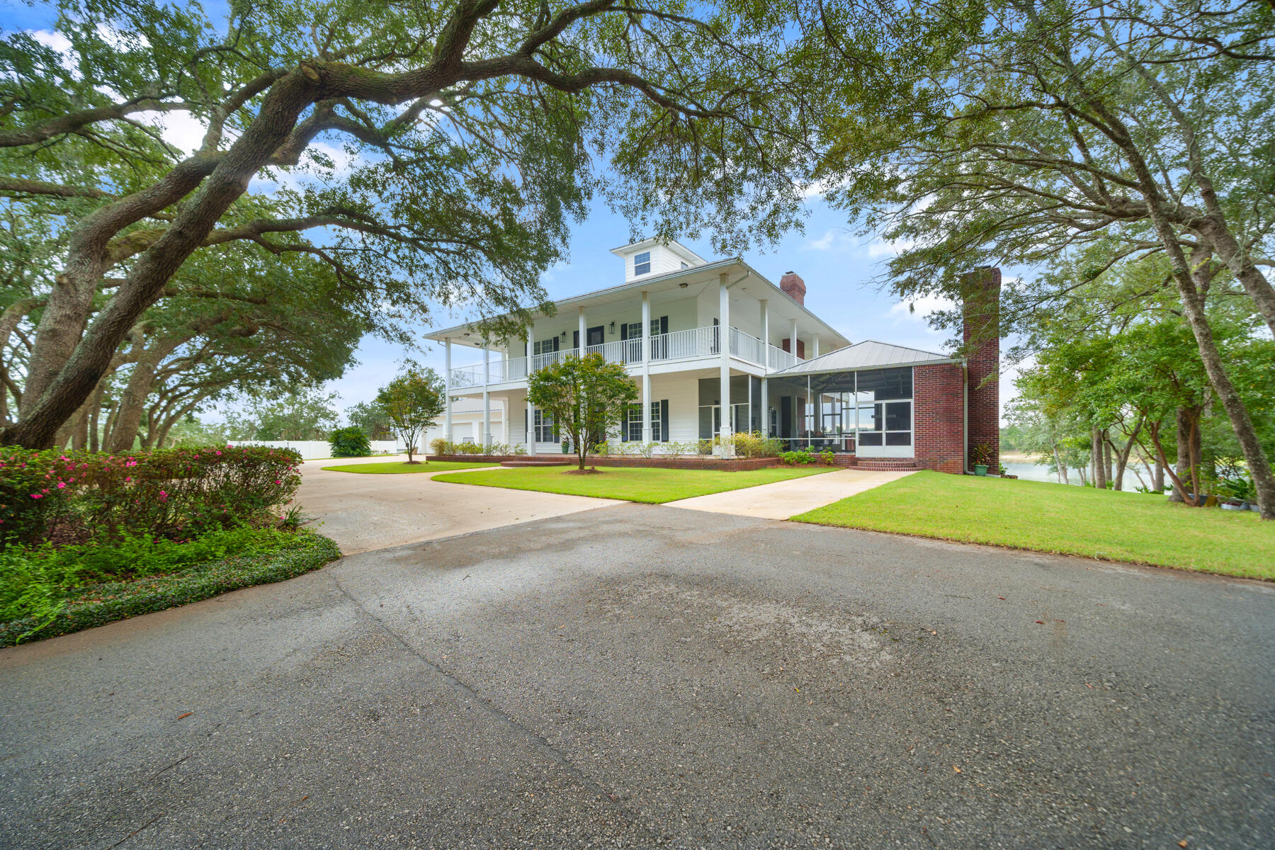 15702 FL-77