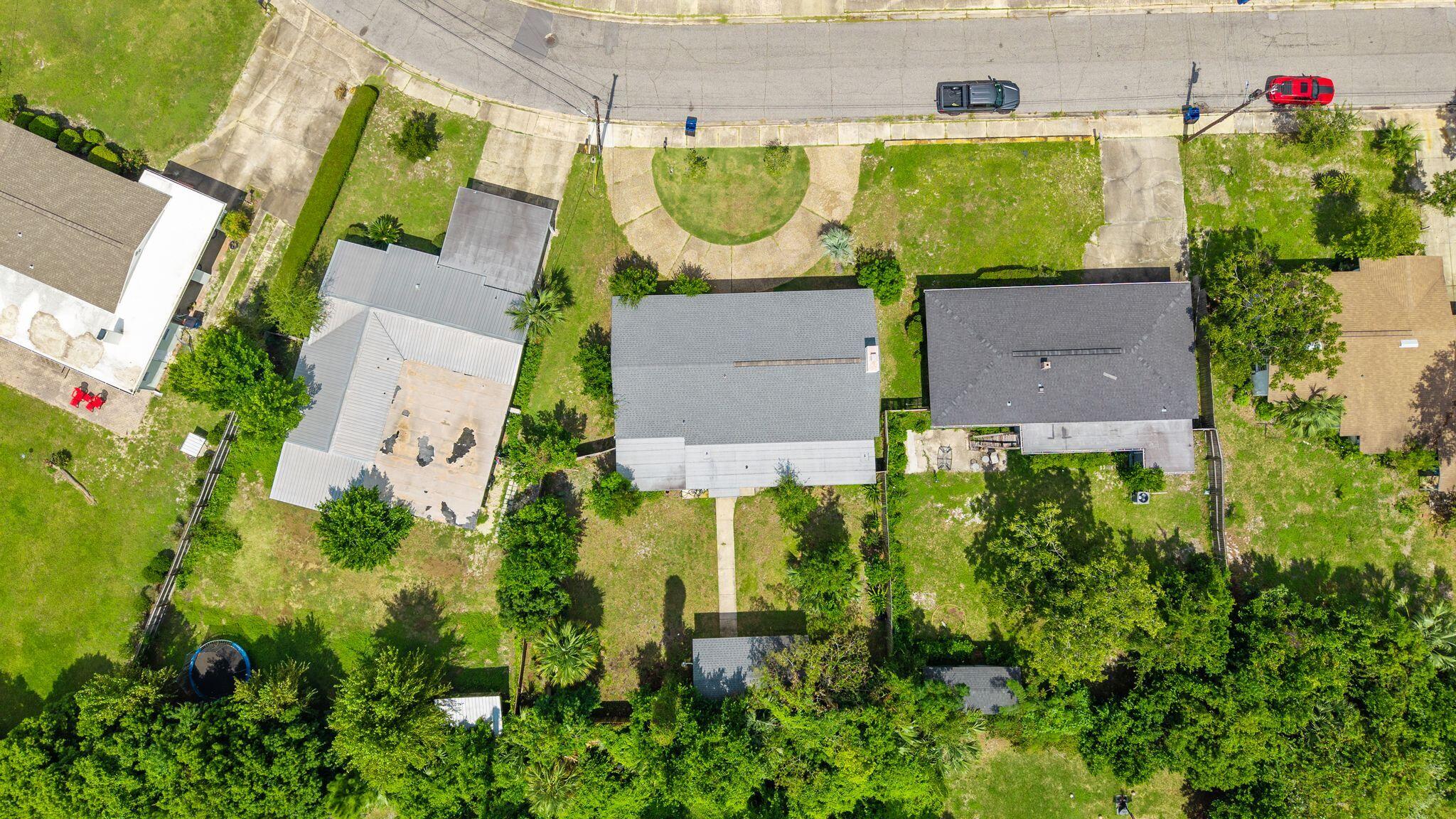 904 E 2nd Court