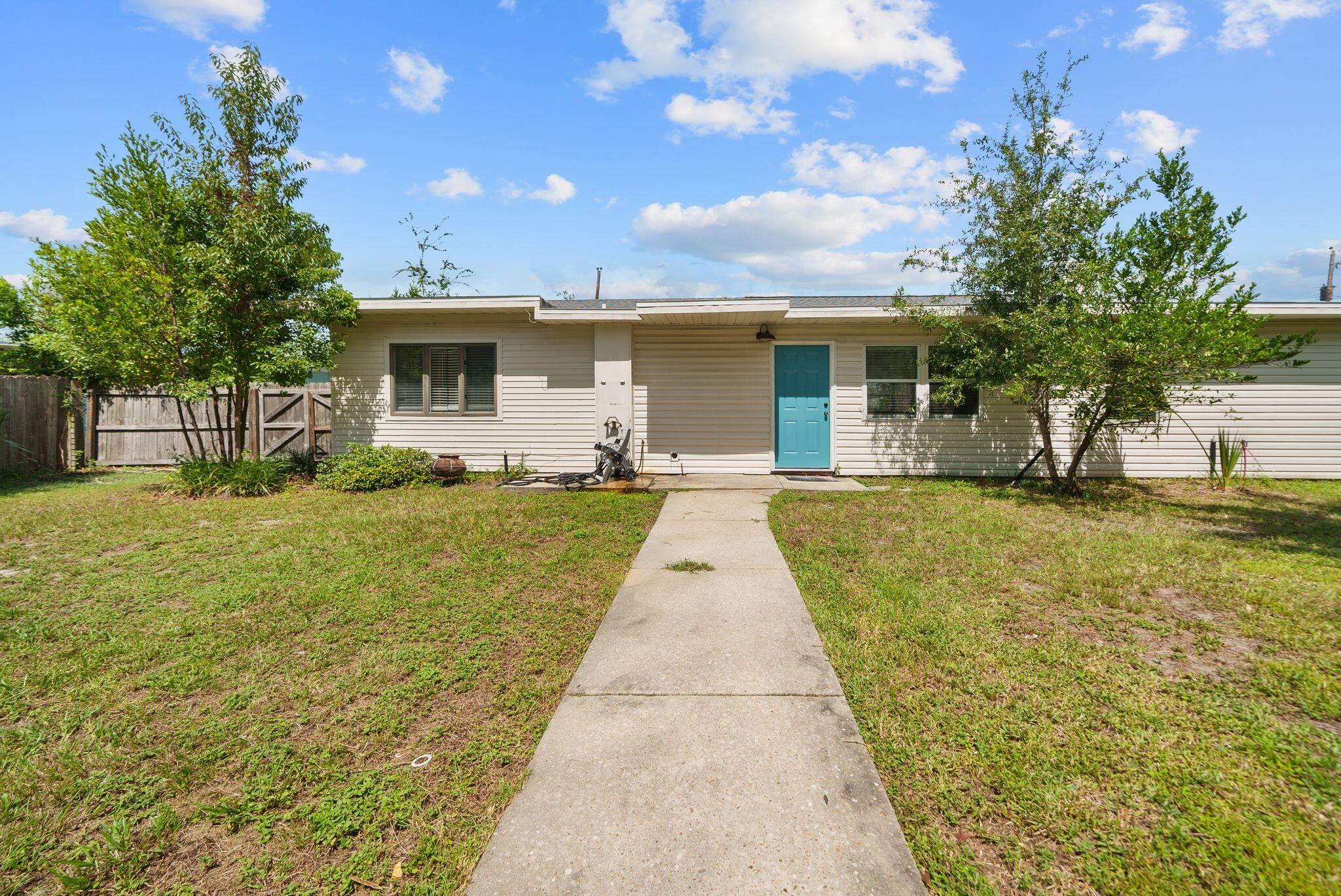 904 E 2nd Court