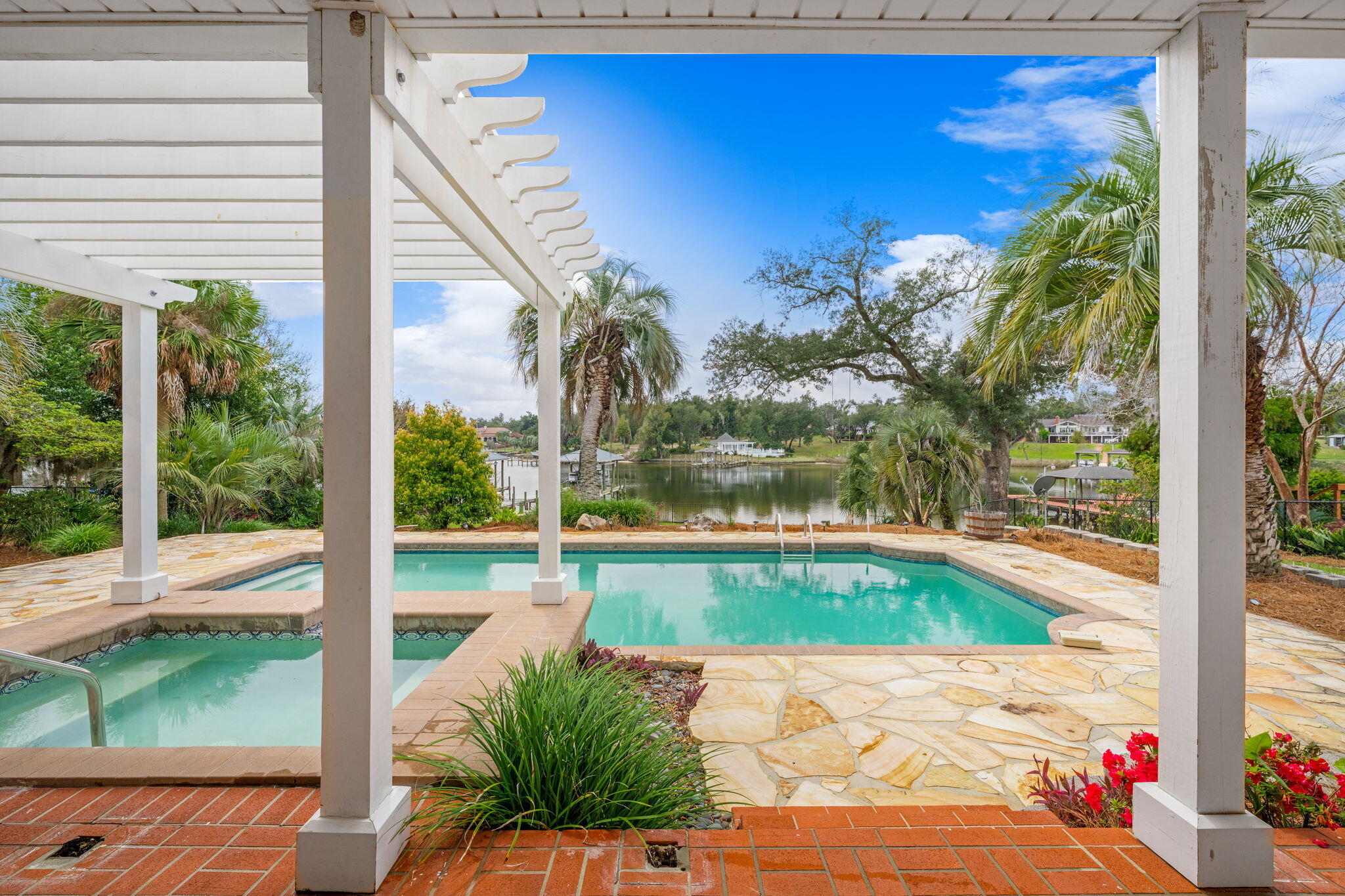 213 S Cove Terrace Drive