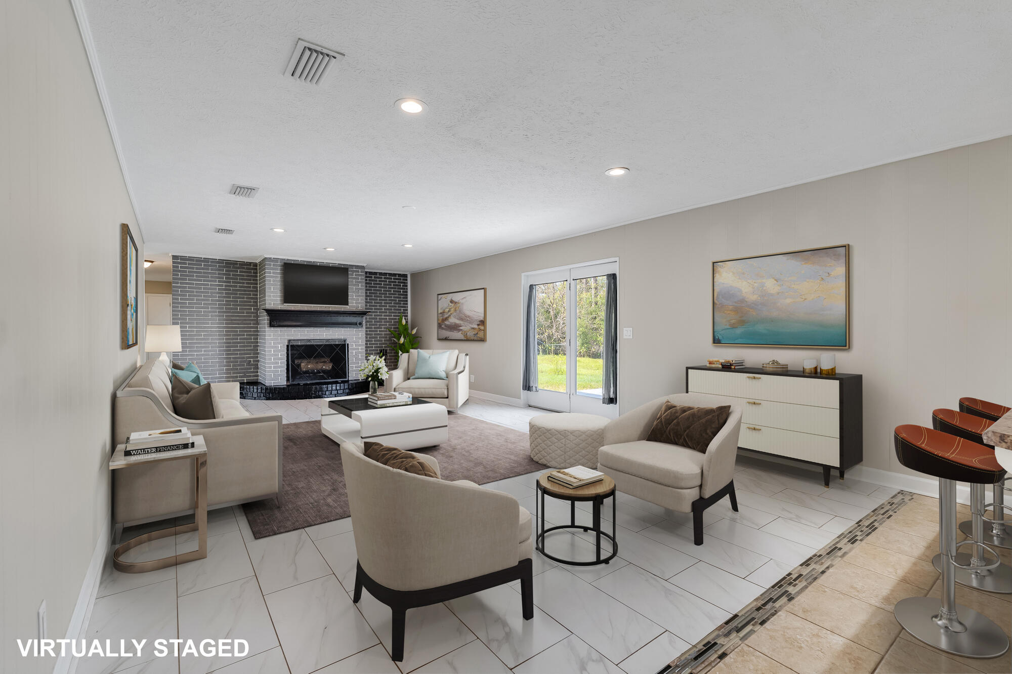 208 W 34Th Place