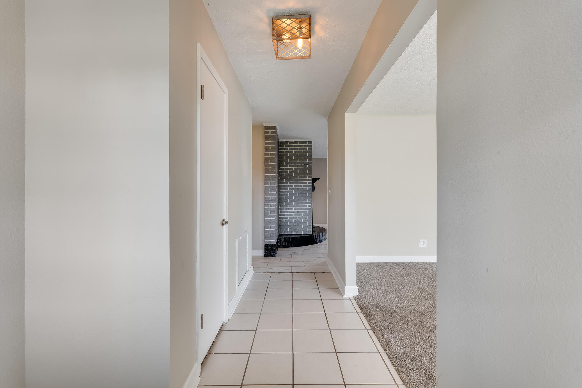 208 W 34Th Place