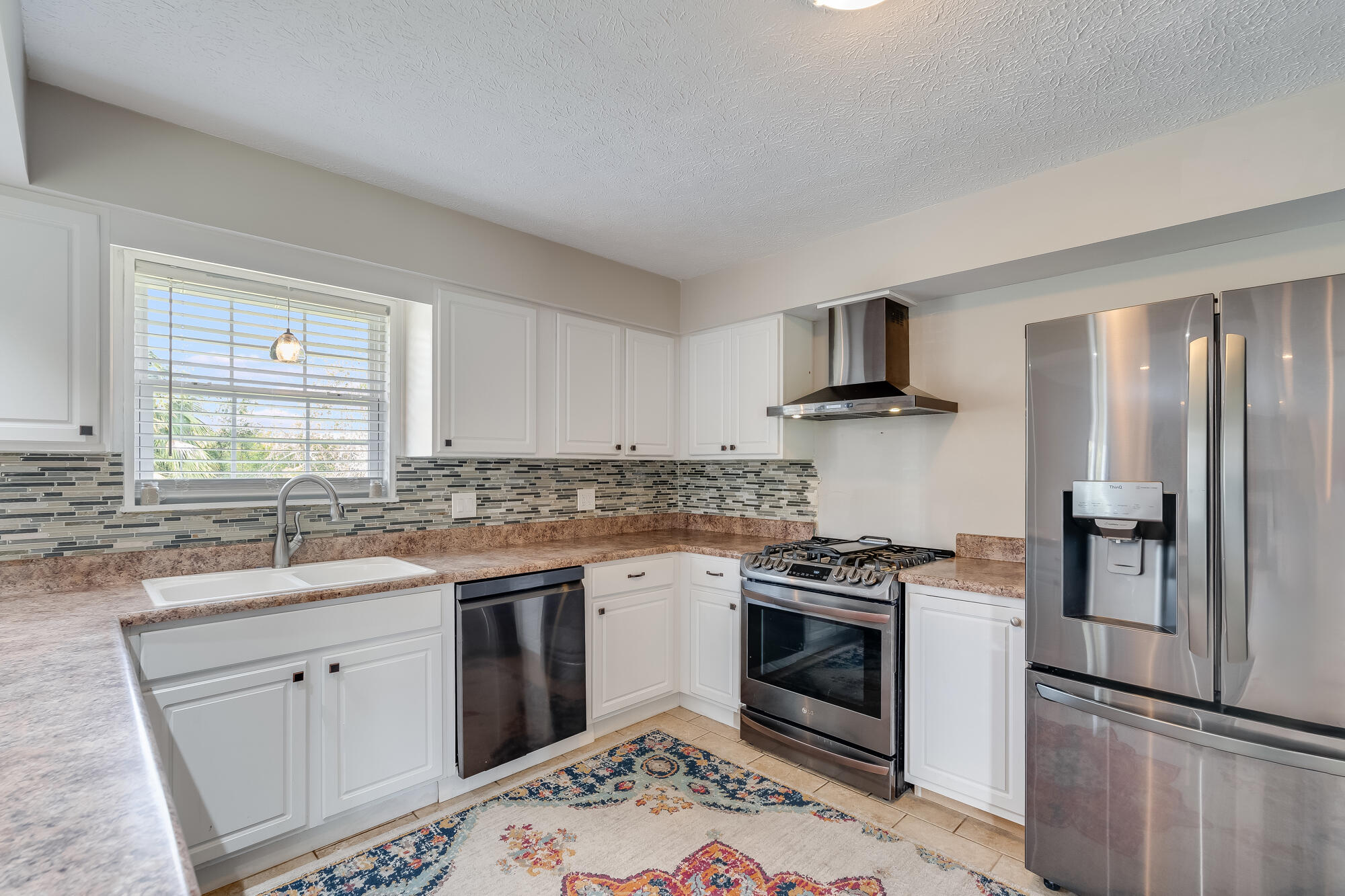 208 W 34Th Place