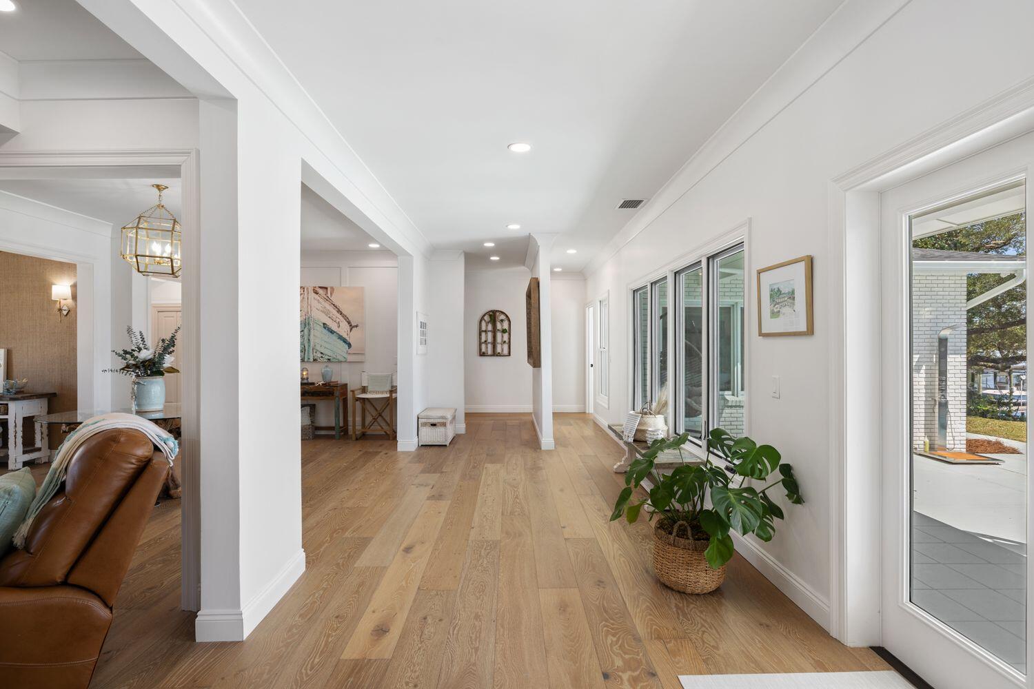 211 Hollis Avenue